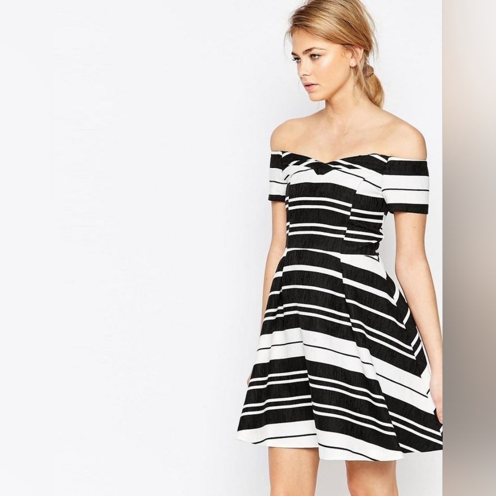Oasis Strapless Black and White Dress